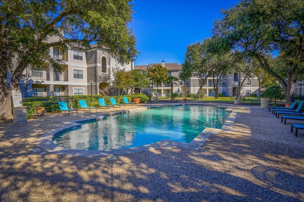 Images Saxony at Chase Oaks Apartments