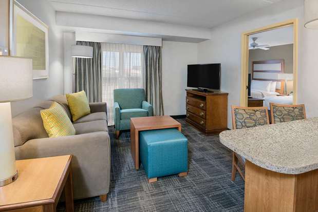 Images Homewood Suites by Hilton Phoenix-Metro Center