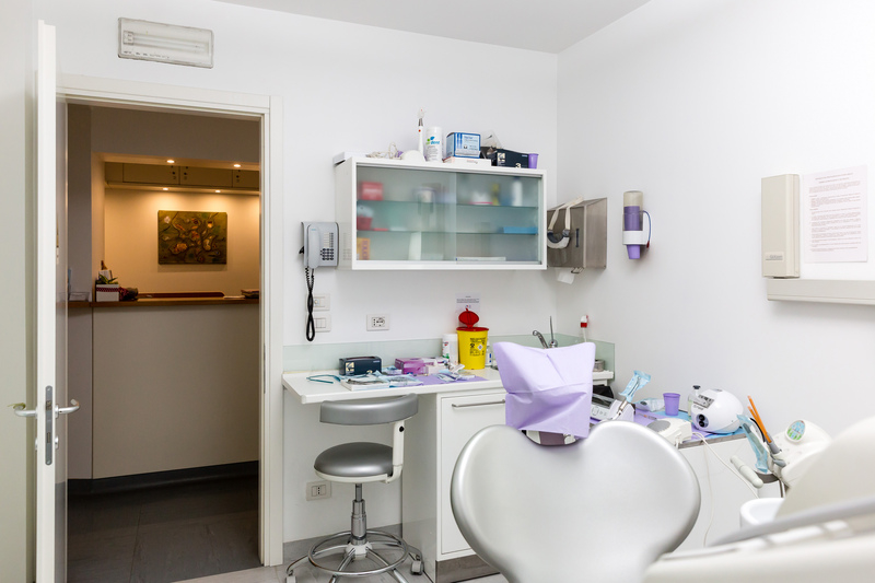 Images Studio Dentistico R.P.S del dott. Roberto Pietro Stefani