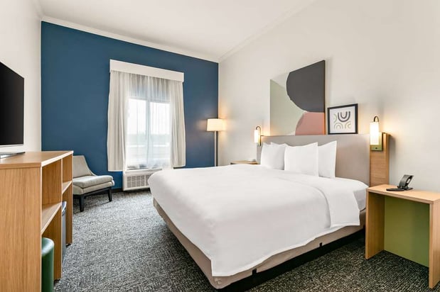 Images Spark by Hilton Commerce, GA