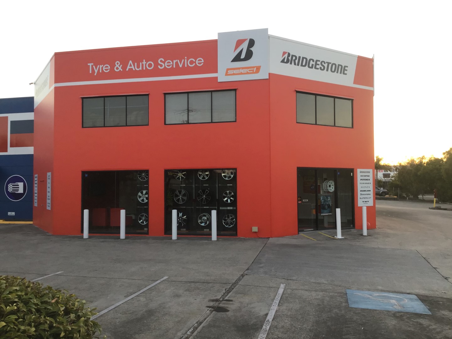 Images Bridgestone Select Tyre & Auto Geebung