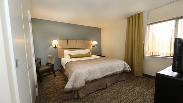 Images Candlewood Suites East Lansing by IHG