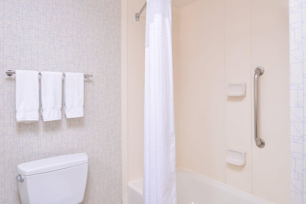 Images Holiday Inn Express Stockton Southeast by IHG