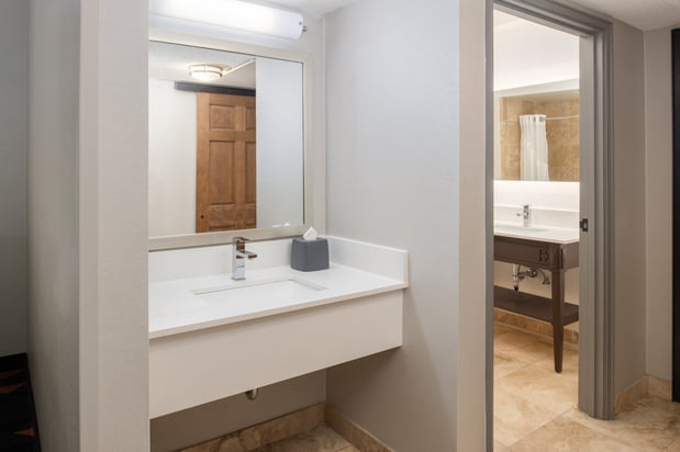 Images Holiday Inn Portland - Columbia Riverfront by IHG