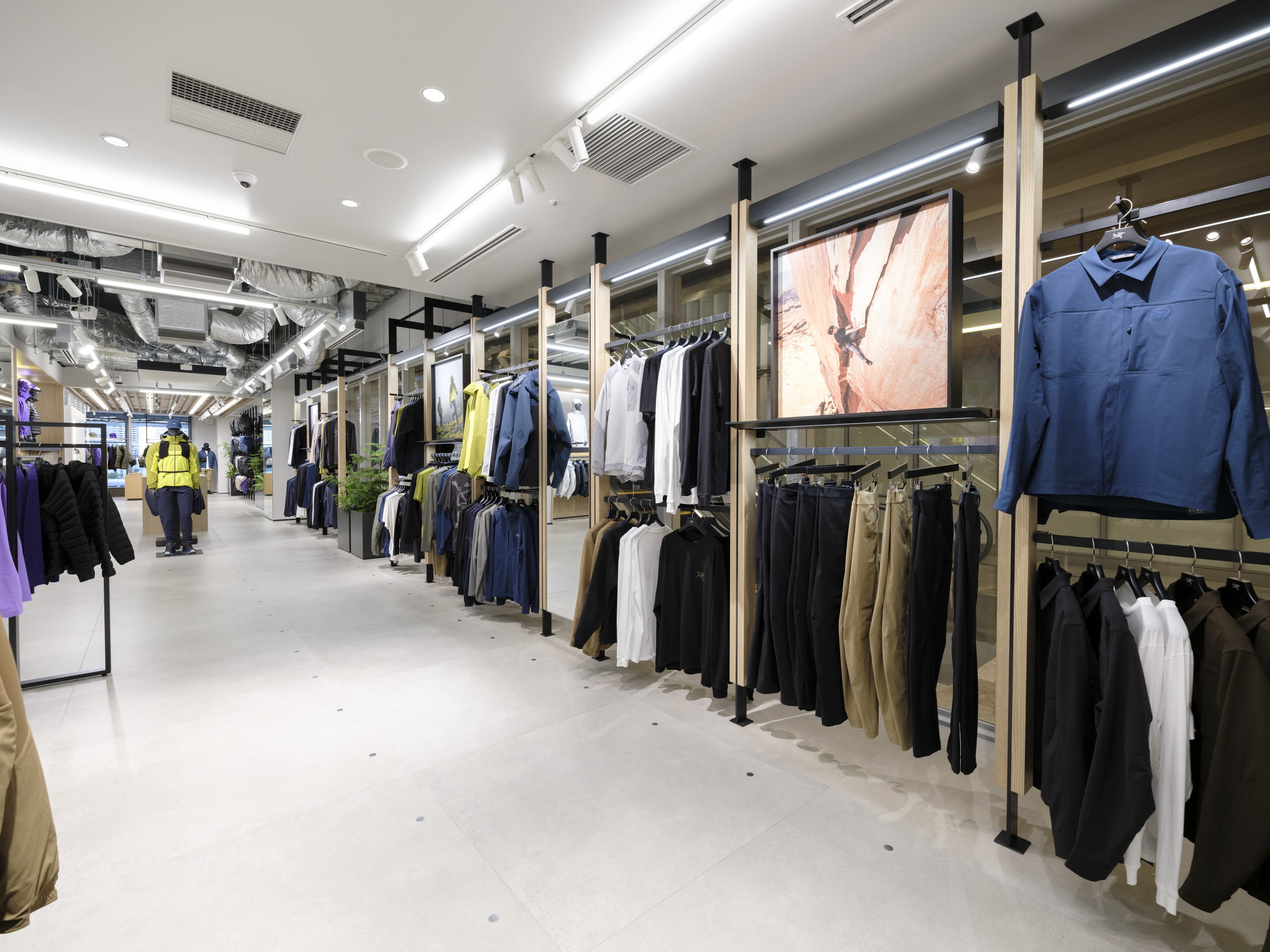Images ARC'TERYX アークテリクス ニュウマン高輪ブランドストア