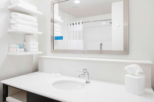 Images Hampton Inn & Suites Hudson
