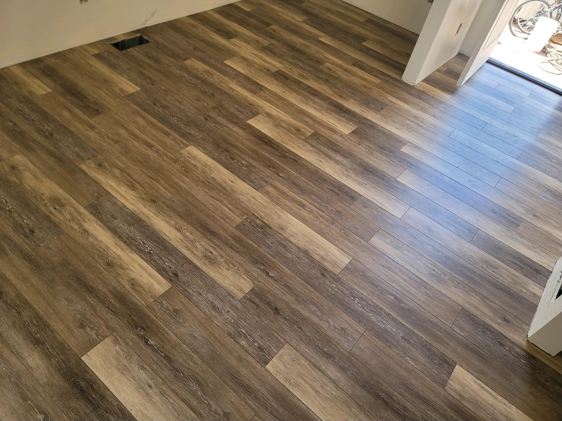 Grizzly's Discount Flooring Mesa (480)288-2771