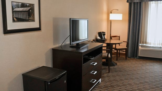 Images Holiday Inn Express & Suites Morton Peoria Area by IHG