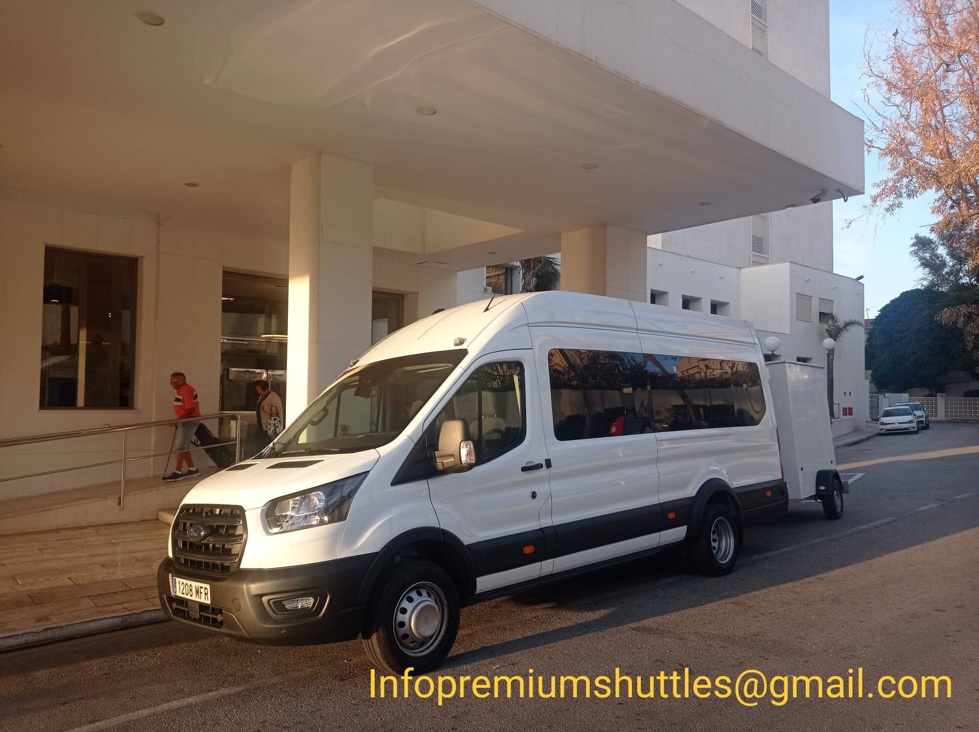 Images Premium Shuttles