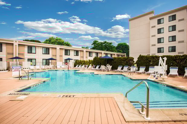 Images Holiday Inn Hasbrouck Heights-Meadowlands by IHG