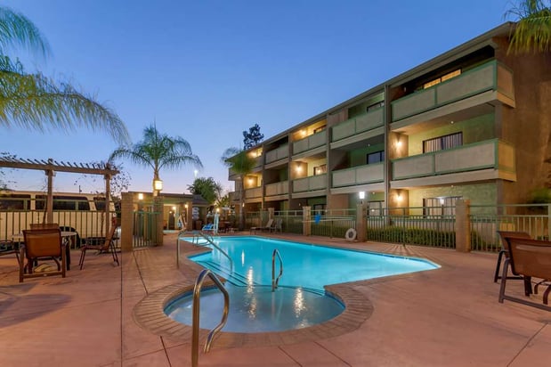 Images Best Western Plus Forest Park Inn