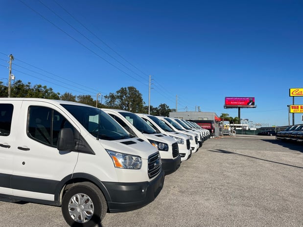 Images Carl's Van Rentals