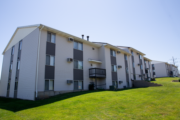 Images Campus View and Kirkwood Court
