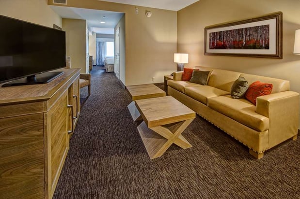 Images Black Fox Lodge Pigeon Forge, Tapestry Collection by Hilton