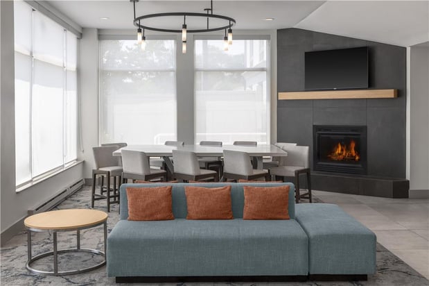 Images Hilton Garden Inn Queens/JFK Airport