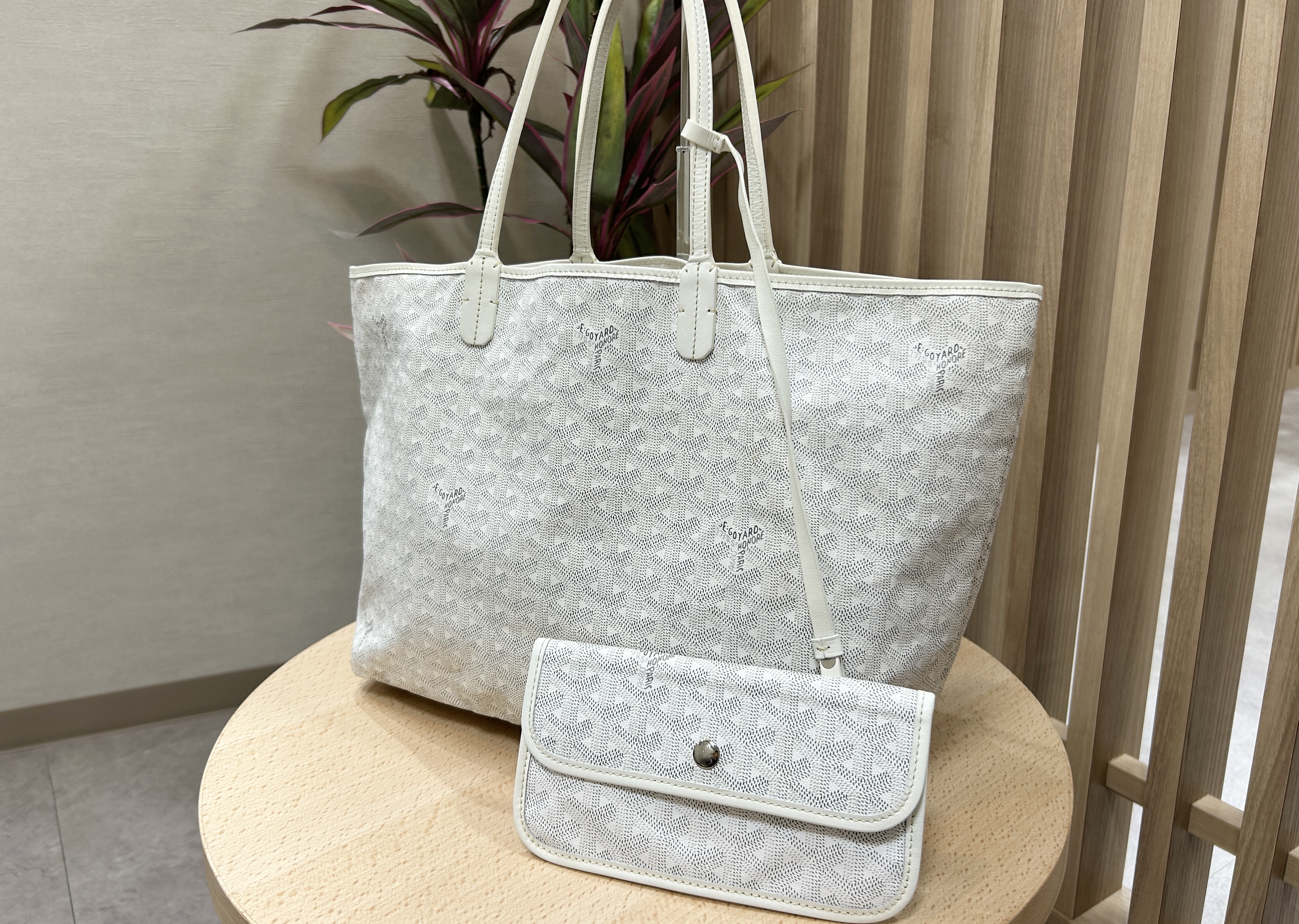 Images KOMEHYO（コメ兵）買取センターきりしま国分山形屋