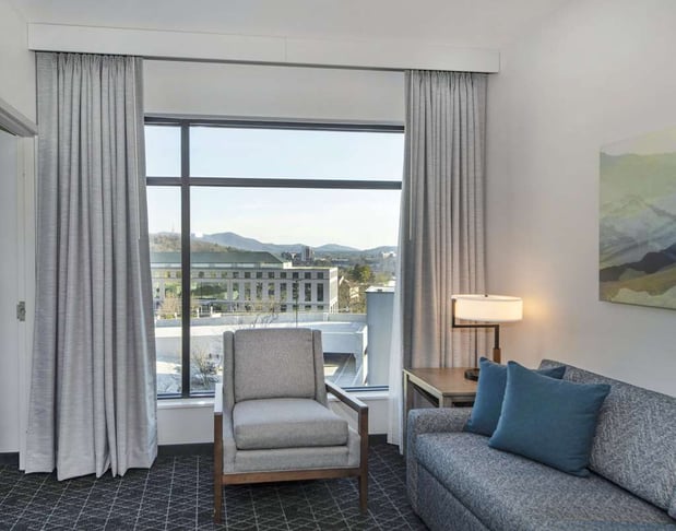Images Embassy Suites by Hilton Asheville Downtown