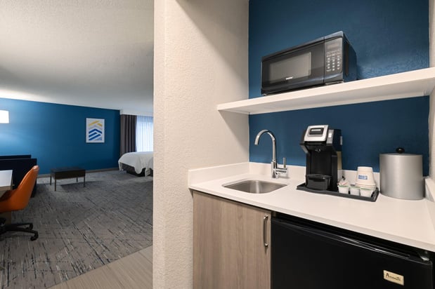 Images Holiday Inn Express & Suites Ft. Lauderdale-Plantation by IHG