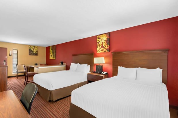 Images SureStay Plus by Best Western San Antonio Fiesta Inn
