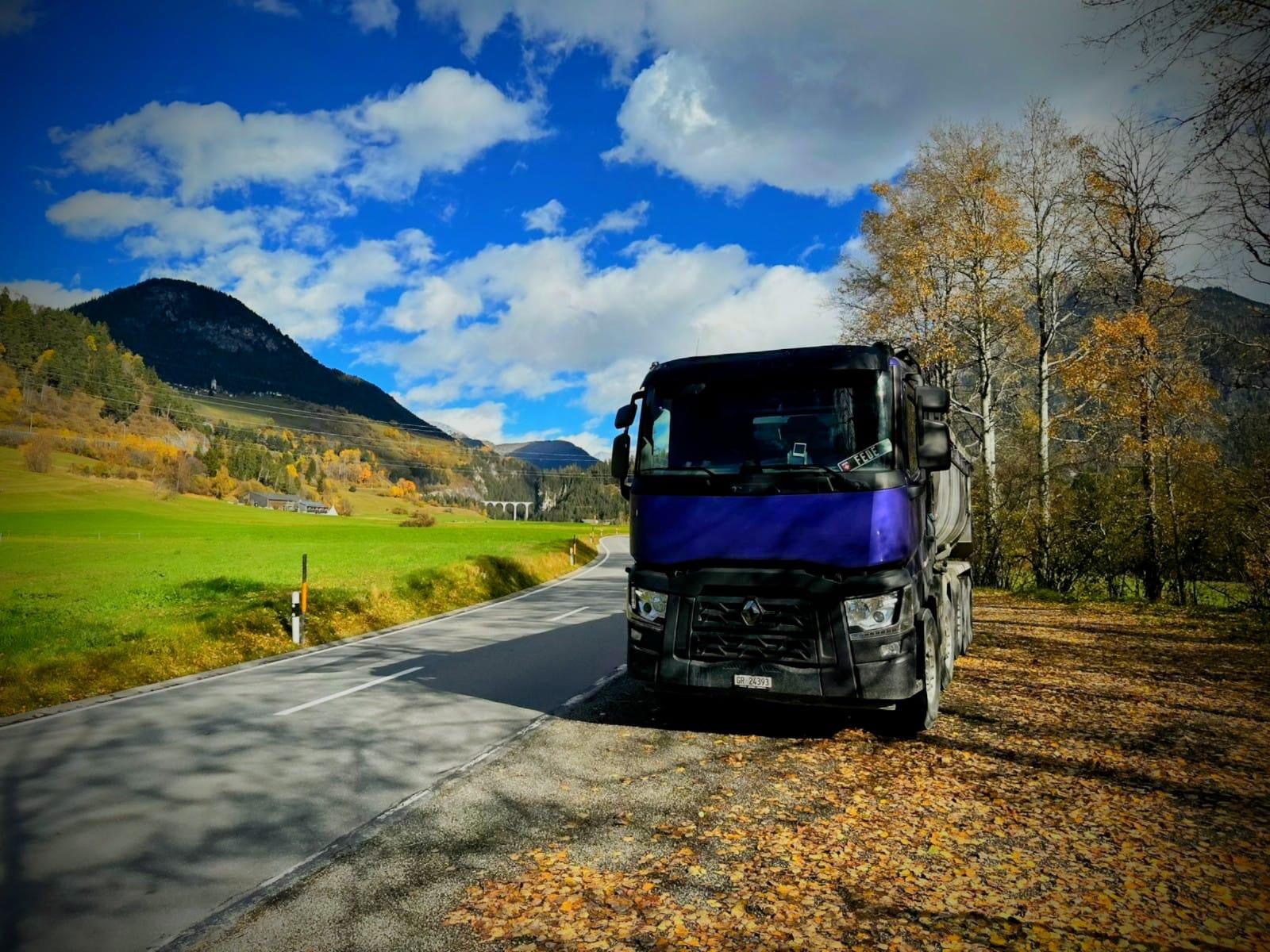 Bilder V & F Cavigelli Transporte AG