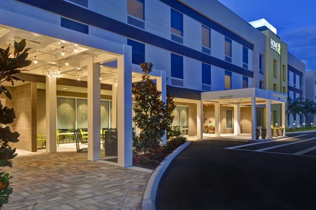 Images Home2 Suites by Hilton Naples I-75 Pine Ridge Road