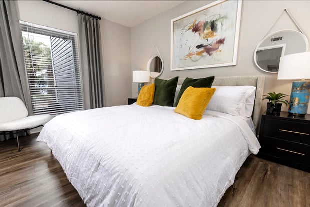 Images Dwell at Greenridge Apartments