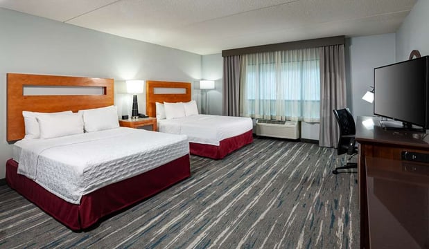 Images Hampton Inn & Suites St. Louis at Forest Park