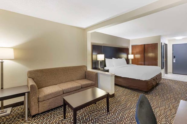 Images Best Western St. Louis Inn