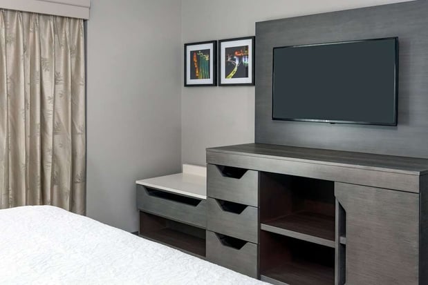 Images Hampton Inn & Suites Kansas City-Country Club Plaza