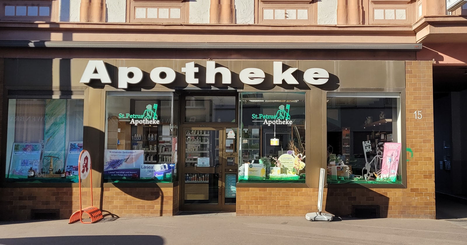 Bilder St. Petrus-Apotheke