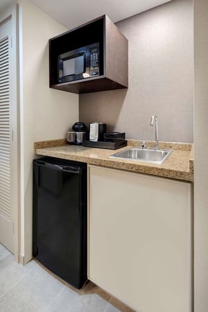 Images Embassy Suites by Hilton Detroit Troy Auburn Hills