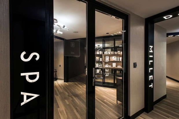 Images LondonHouse Chicago, Curio Collection by Hilton