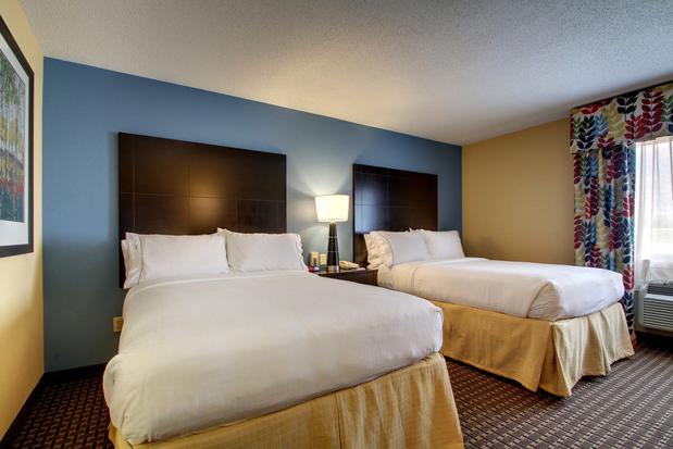 Images Holiday Inn Express Fort Campbell-Oak Grove, an IHG Hotel