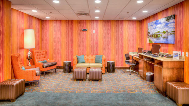 Images Holiday Inn Express Wichita South by IHG