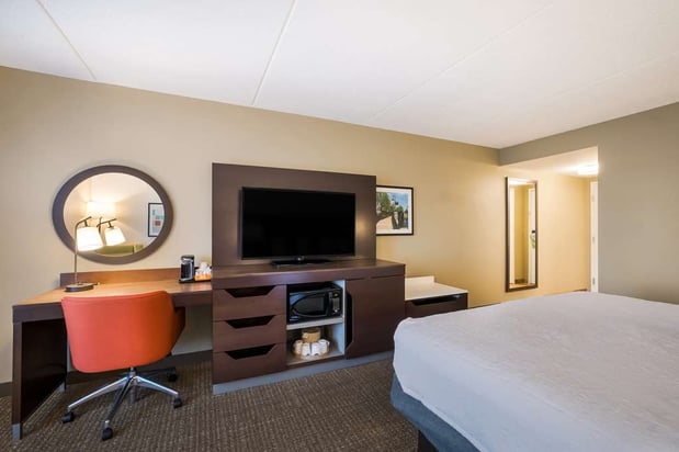 Images Hampton Inn McHenry