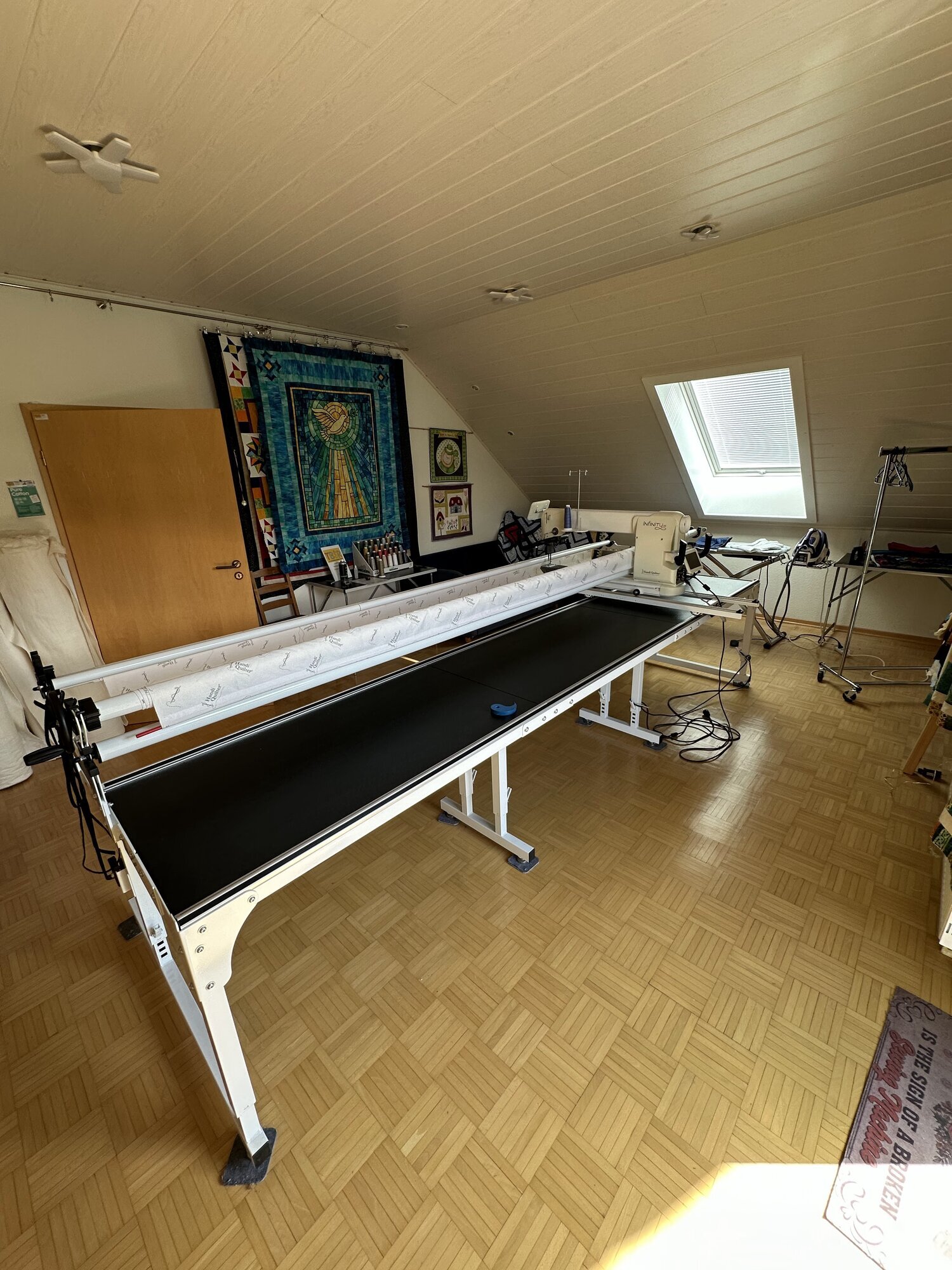 Bilder The Basement Sewing Room Inh. Martina Benz