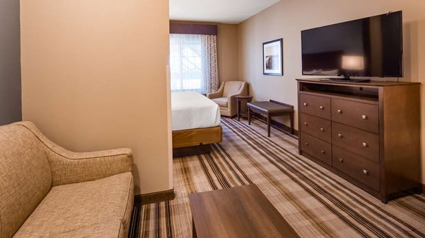 Images Best Western Plus Overland Inn