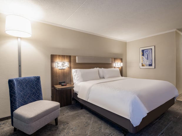 Images Holiday Inn Express & Suites Greensboro-(I-40 @ Wendover) by IHG