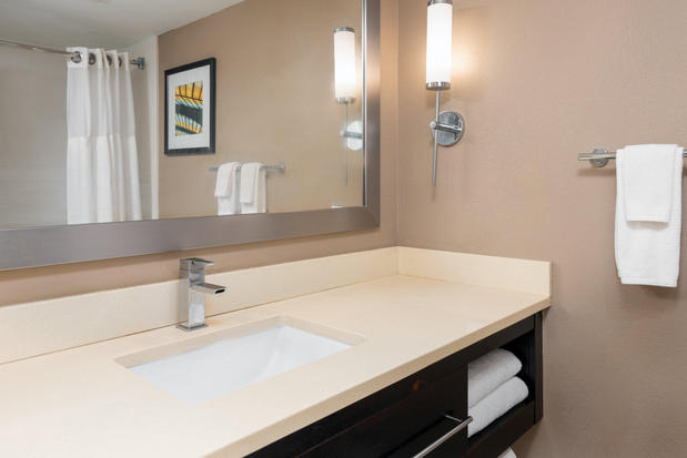 Images Holiday Inn Miami-Doral Area, an IHG Hotel