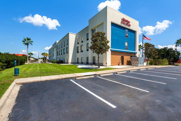 Images Hampton Inn & Suites Pensacola I-10 North at University Town Plaza