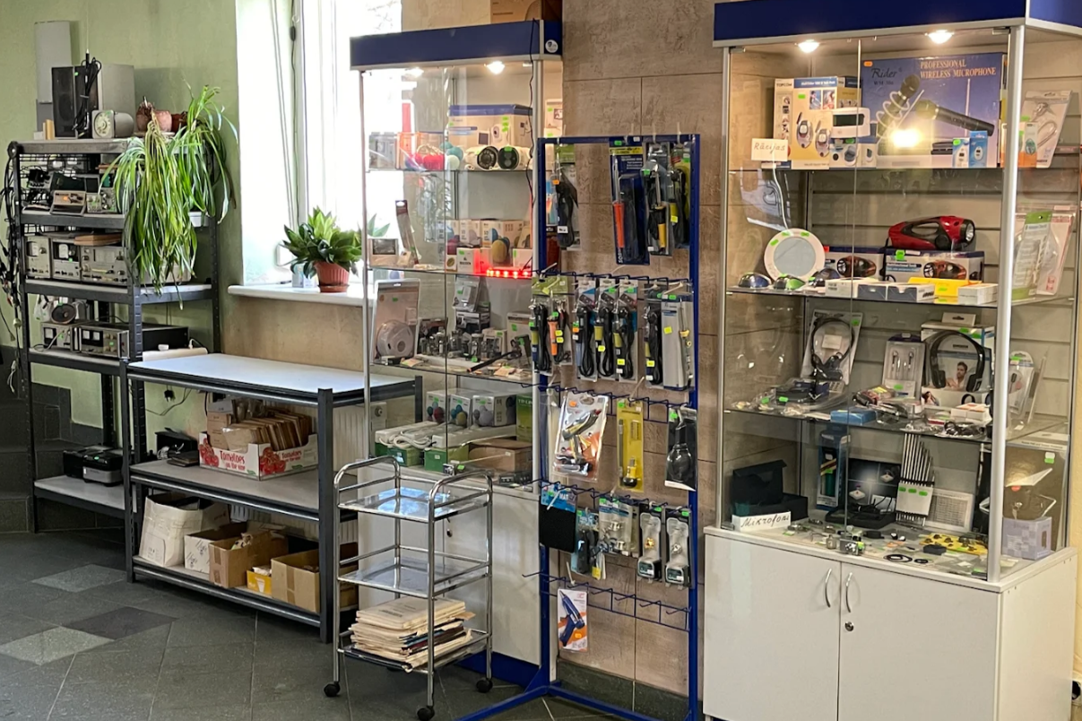 Elektroniskās ierīces un komponentes