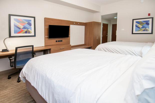 Images Holiday Inn Express & Suites Biloxi- Ocean Springs by IHG