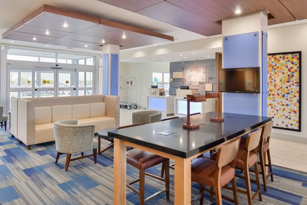Images Holiday Inn Express & Suites Madison by IHG
