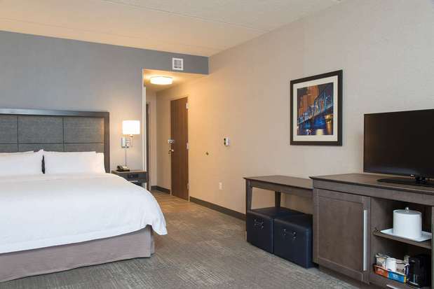 Images Hampton Inn & Suites Grand Rapids Downtown