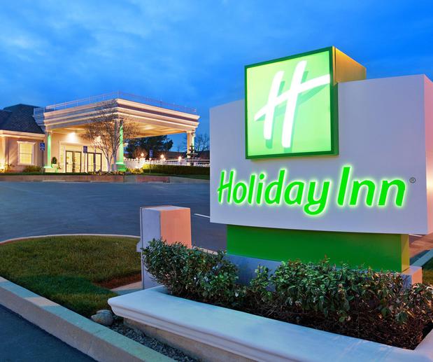 Images Holiday Inn Redding by IHG