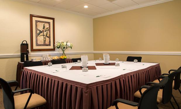 Images Holiday Inn Resort Orlando Lake Buena Vista by IHG