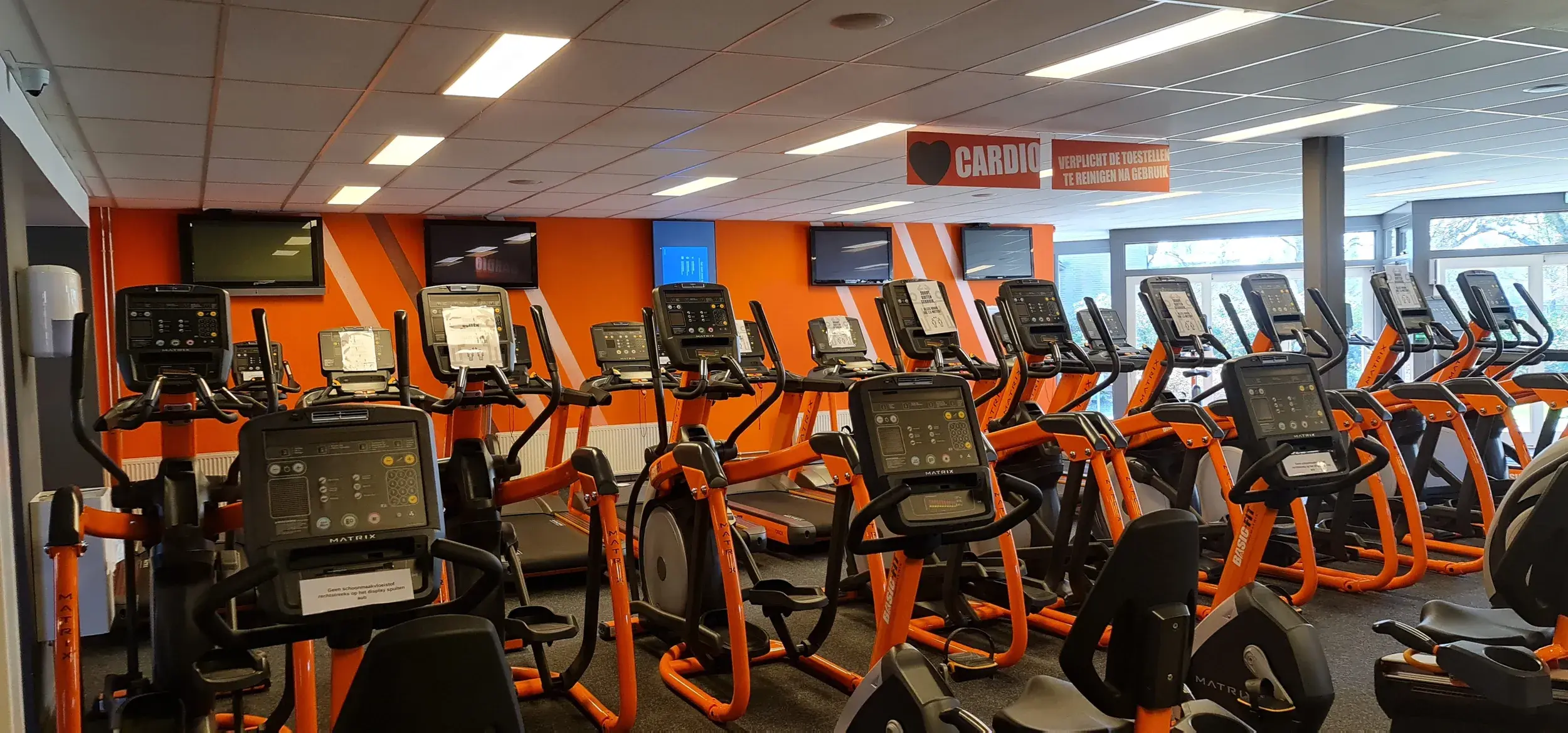 Foto's Basic-Fit 24/7