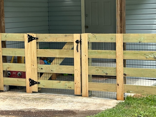 Images Superior Fence & Rail