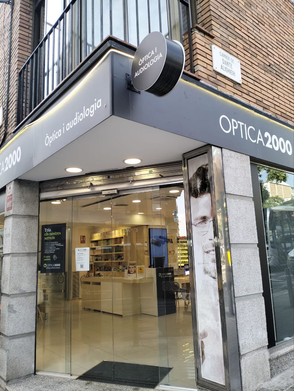 Images Optica2000 Dante Alighieri Barcelona