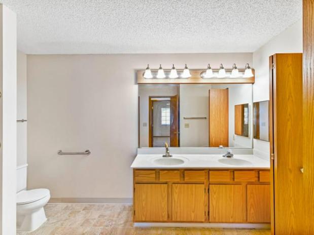 Images Waterford Apts